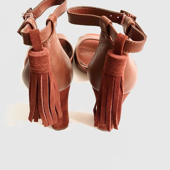 WHBM SUEDE TASSEL CHUNKY HEELS - Picture 12 of 12